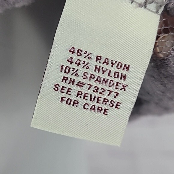 Mudd burnout Gray Floral Print Lace Half Sleeve Top. Size Extra Large. - Picture 7 of 9